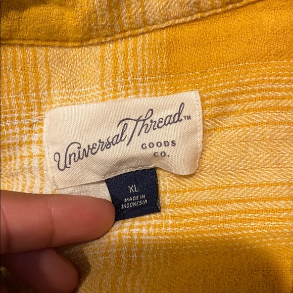 Universal Thread Flannel - Picture 2 of 3